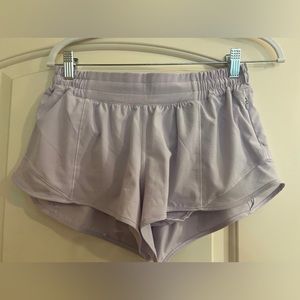 Lululemon Hotty Hot Shorts Low Rise Shorts 2.5
